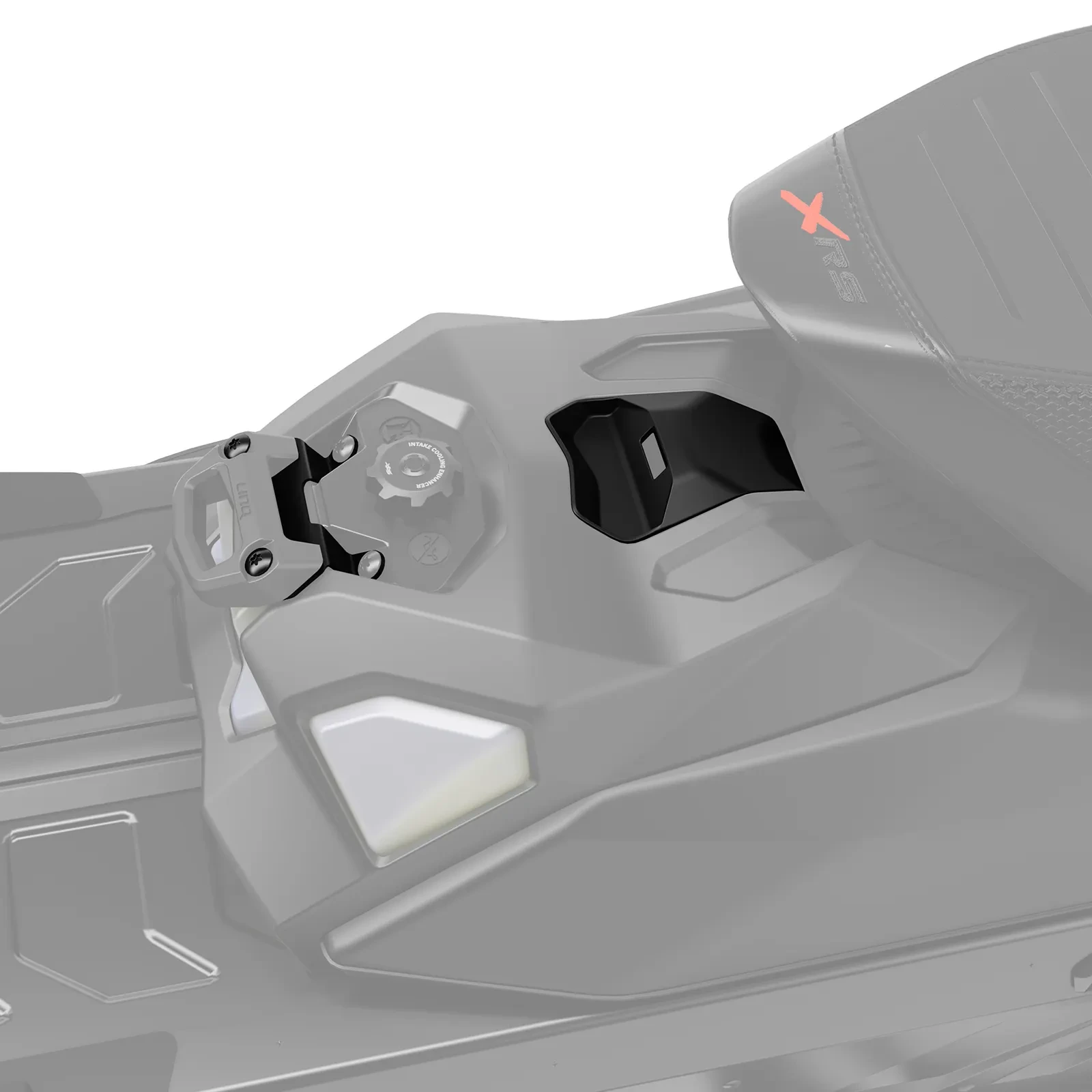 Комплект LinQ Ice Tank Cargo Base Kit 860203001 — установлен на снегоходе